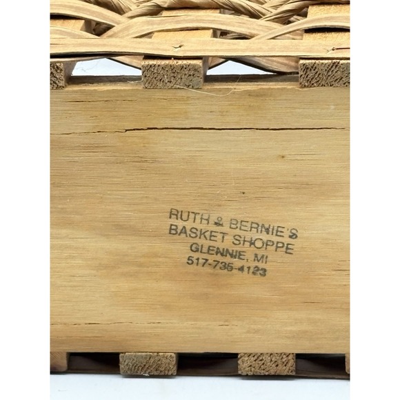 Vtg Handwoven Paper Rope Basket Wood Base Folk Art Primitive Farmhouse Signed - Picture 5 of 10